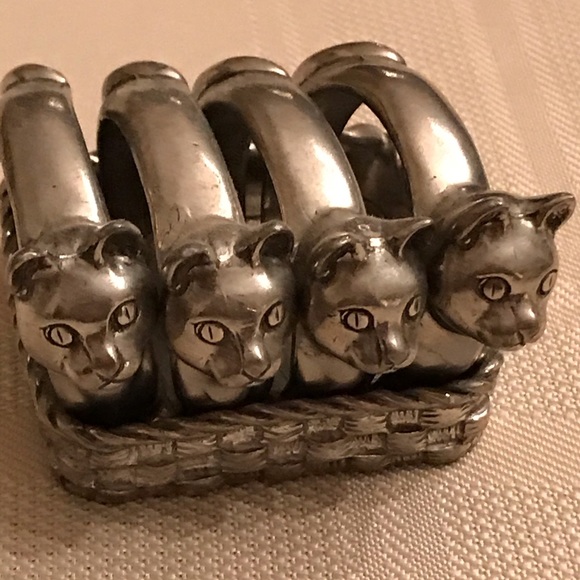 Set of 4 cat napkin rings by Seagull Pewter Canada - Picture 2 of 4